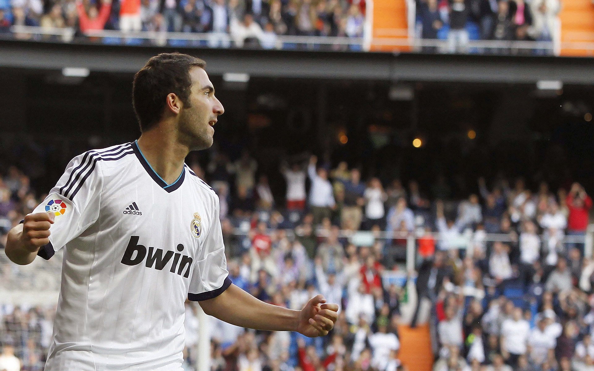 库里带头加练鼓舞全队士气，库里力气