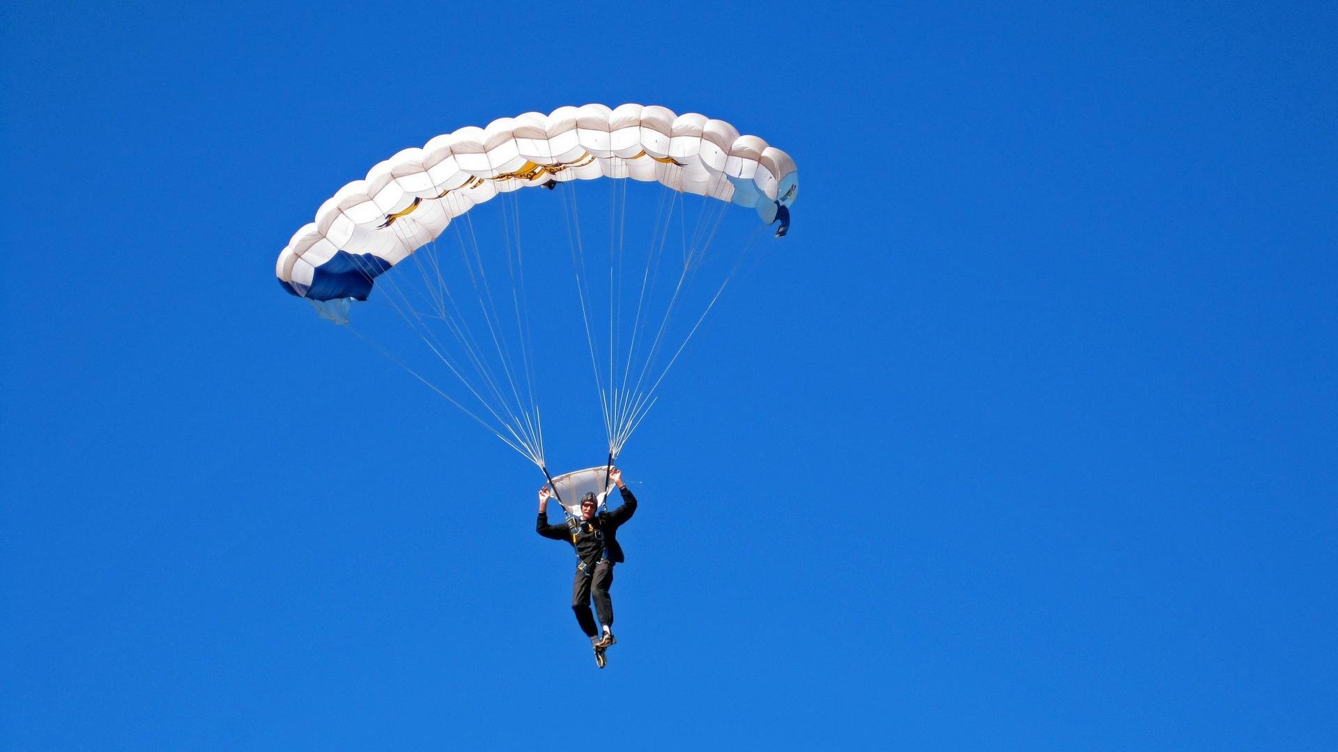 爱游戏在线登录-青训中心开展球员家长课堂促进家庭支持力建设，球队家长 发言